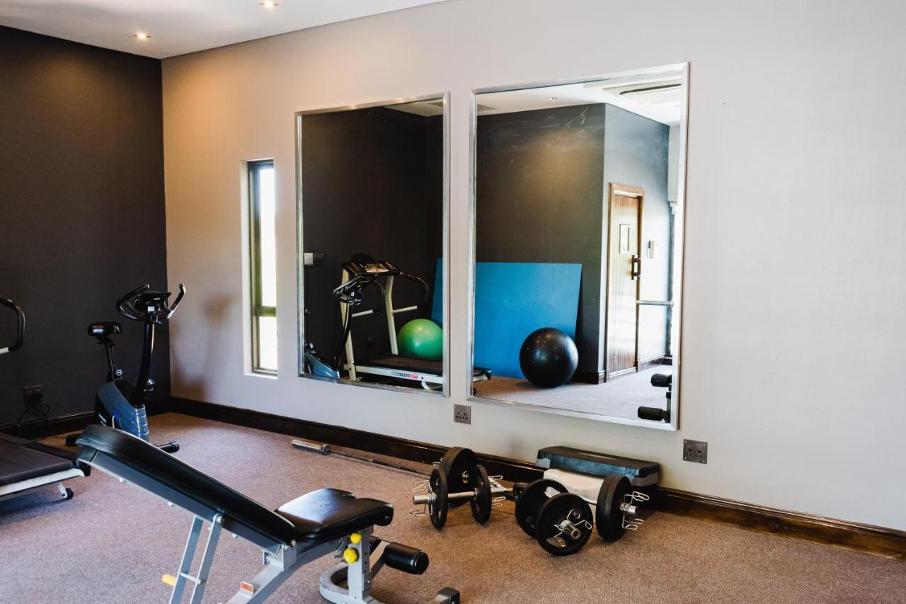 Tredenham Boutique Hotel Блумфонтейн Екстер'єр фото Gym mirrors