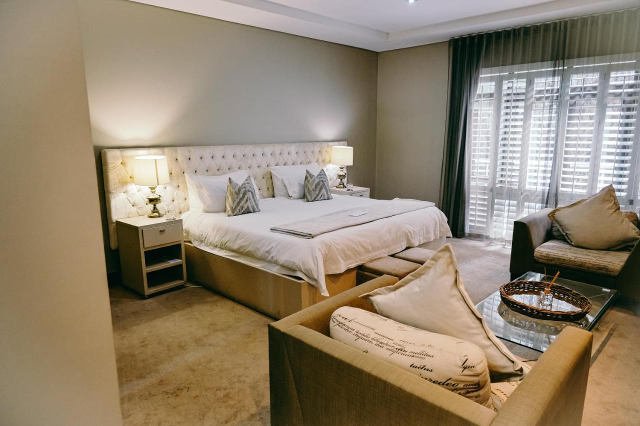 Tredenham Boutique Hotel Блумфонтейн Екстер'єр фото A bedroom at the hotel