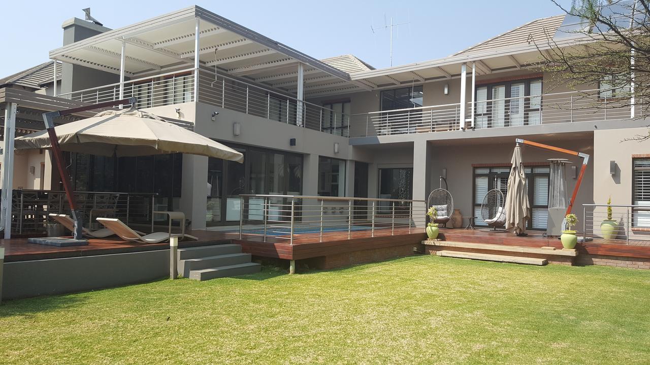 Tredenham Boutique Hotel Блумфонтейн Екстер'єр фото The residence of the South African ambassador in Gaborone