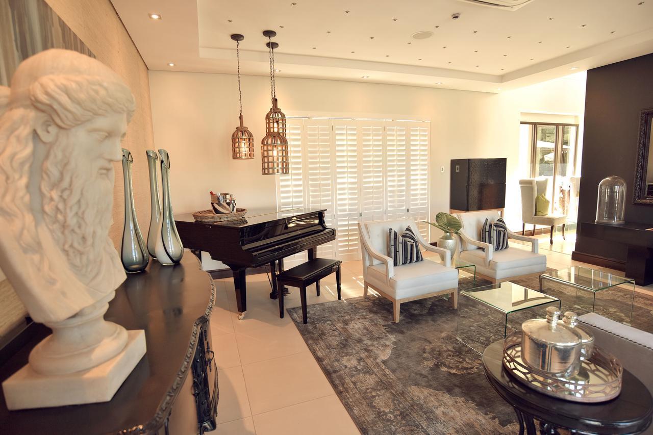 Tredenham Boutique Hotel Блумфонтейн Екстер'єр фото Interior of a home in the community