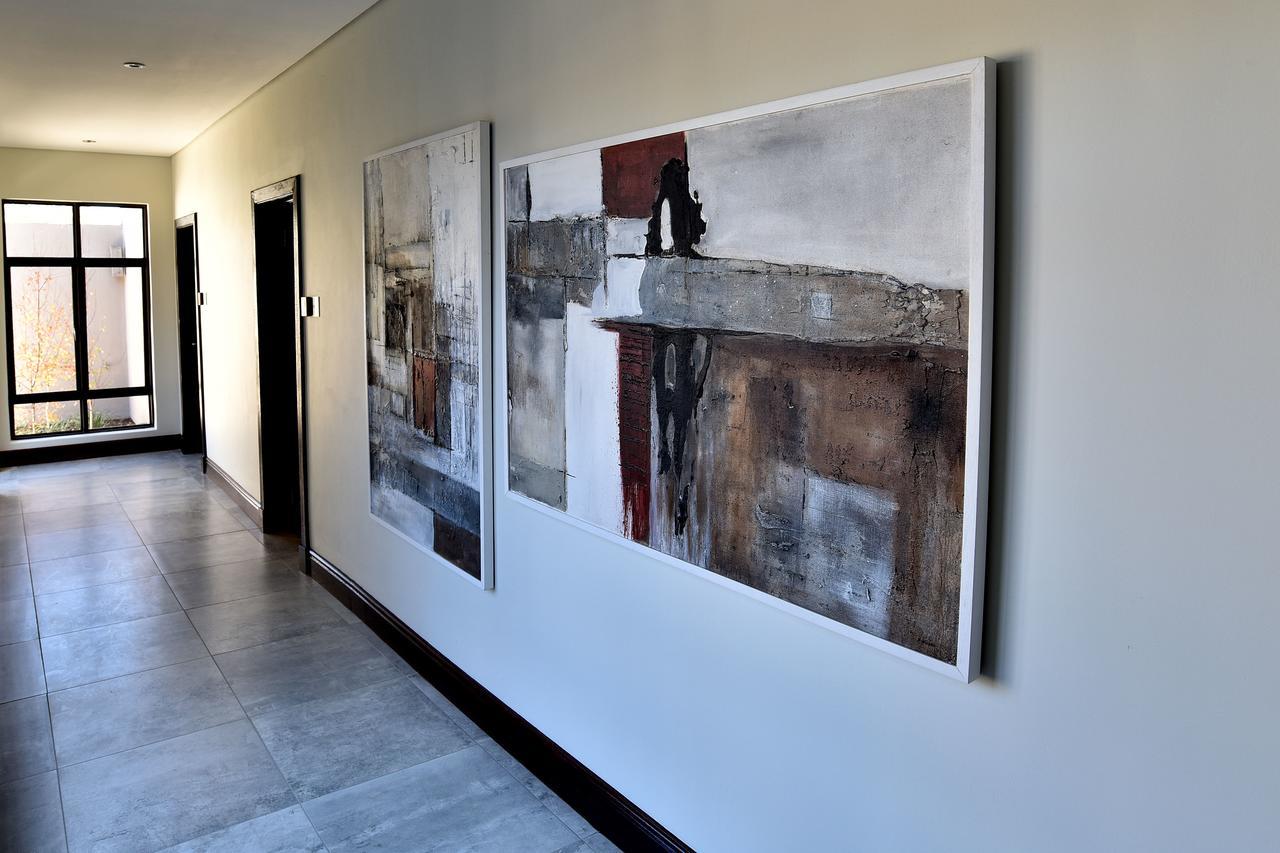 Tredenham Boutique Hotel Блумфонтейн Екстер'єр фото A painting by the artist