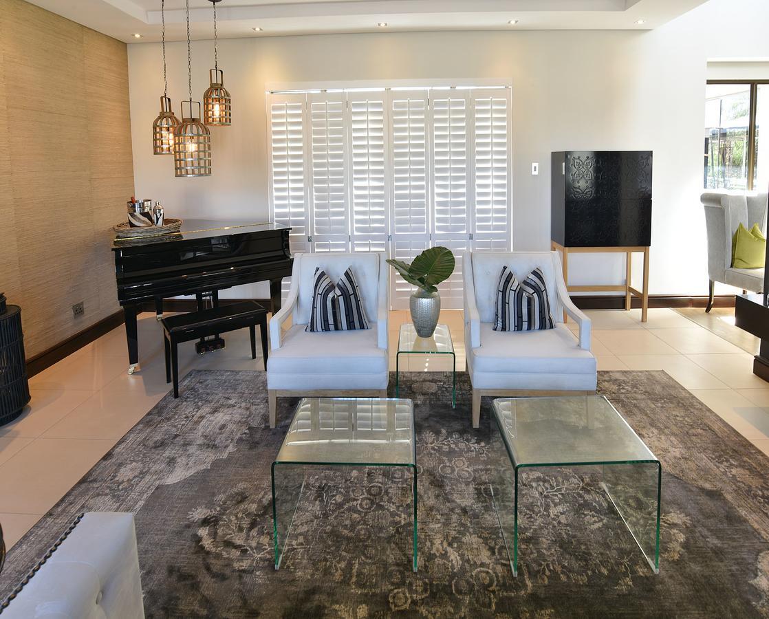 Tredenham Boutique Hotel Блумфонтейн Екстер'єр фото Interior of a home in the 21st century